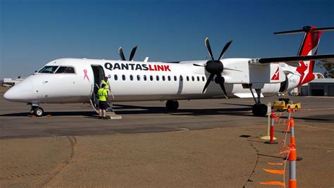 The best seats on QantasLink's Bombardier/de Havilland Dash 8 Q400, Q300 and Q200 - Executive ...