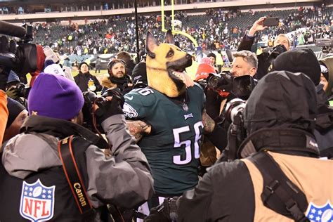 Eagles are allowing fans to wear dog masks to the NFC Championship Game ...