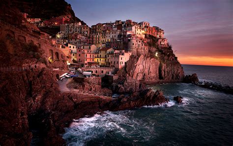 Daily Wallpaper: Manarola, Cinque Terre, Italy | I Like To Waste My Time
