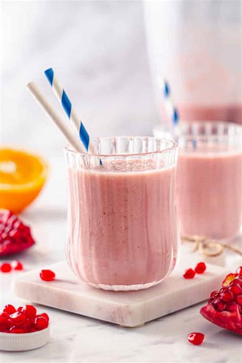 Easy Pomegranate Smoothie - All We Eat