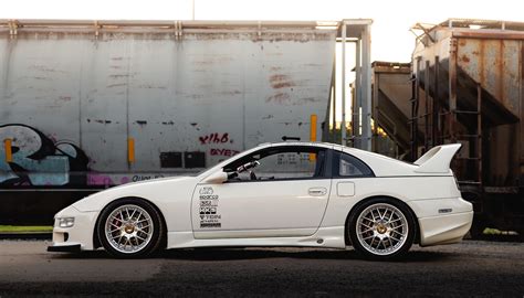 This Nissan 300ZX Is a Period-Correct Ode to the Early 2000s Tuning Scene