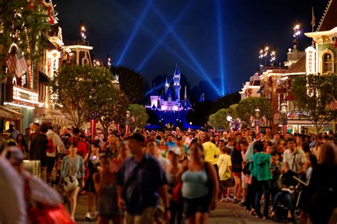 Disneyland Main Street | Main Street After The Fireworks Sho… | Flickr