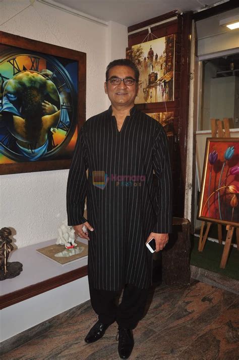 Abhijeet Bhattacharya inaugurates art gallery in Mumbai on 5th May 2015 / Abhijeet - Bollywood ...