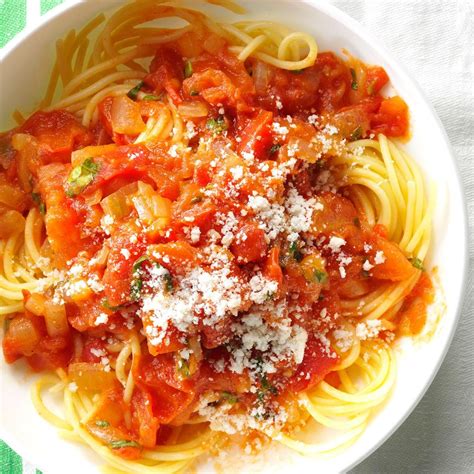 Spaghetti with Fresh Tomato Sauce Recipe: How to Make It