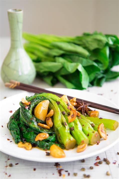 GAI LAN (CHINESE BROCCOLI) STIR FRY with Sichuan pepper