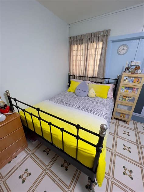 Queen Size Metal Bed Frame, Furniture & Home Living, Furniture, Bed ...