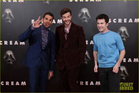 Dylan Minnette Explains His Outfit at 'Scream' Photo Call After Fans Called Him Out for ...