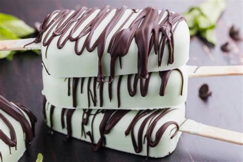 Keto Mint Chocolate Ice Cream Bars Recipe - Ketofocus