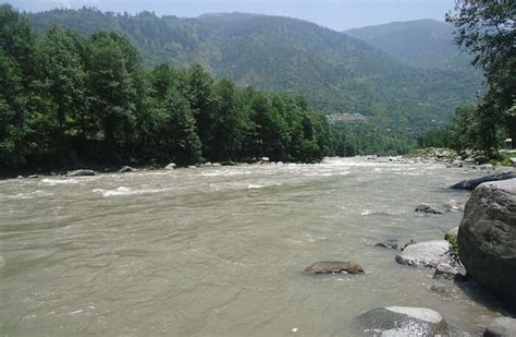 7 Rivers In Himachal Pradesh That Will Make Your Sightseeing Experience ...