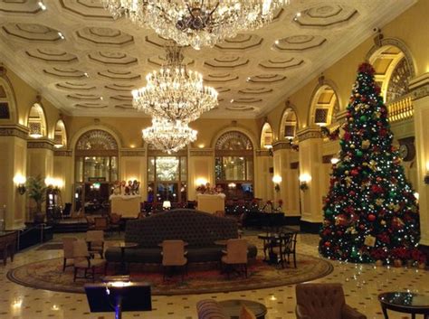 Lobby decorated for the holidays - Picture of Omni William Penn Hotel, Pittsburgh - Tripadvisor