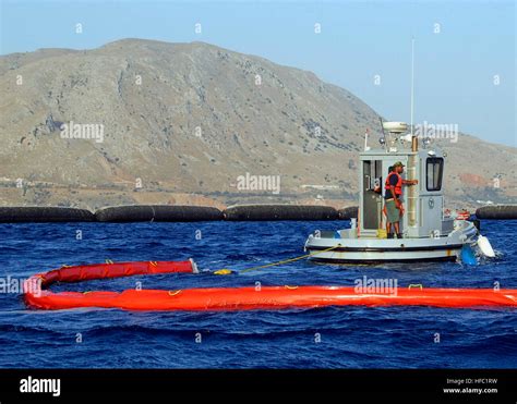 Oil spill containment system hi-res stock photography and images - Alamy