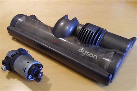 Dyson DC25 Brush Bar Not Spinning: How to Fix It? - Dyson Fixing | DFixing.com