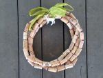 13 Creative Ways to Make a Wine Cork Wreath - Guide Patterns