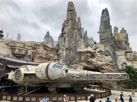 Full Review of Star Wars: Galaxy's Edge with Photos and Travel Guide ...