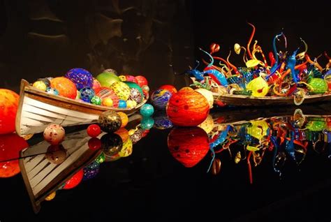 Discover the Captivating Glass Art of Dale Chihuly