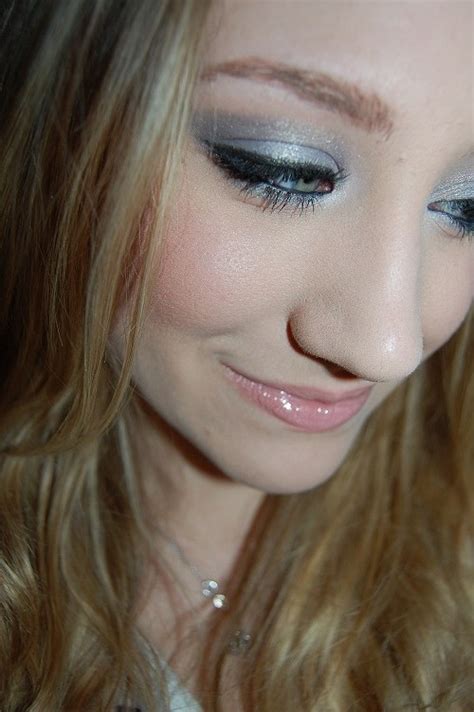 Make up By Thess: Taylor Swift - "Our Song" Silver smokey eye look..