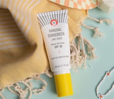 First Aid Beauty Mineral Sunscreen Zinc Oxide SPF 30: Hit or Miss?