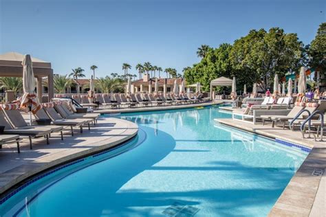 5 reasons you need to stay at The Phoenician Resort in Arizona