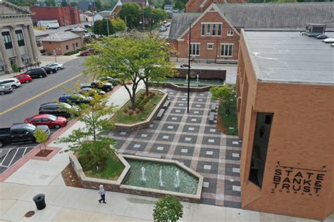 Beilharz Architects, Inc. | State Bank Pedestrian Plaza – Defiance, Ohio