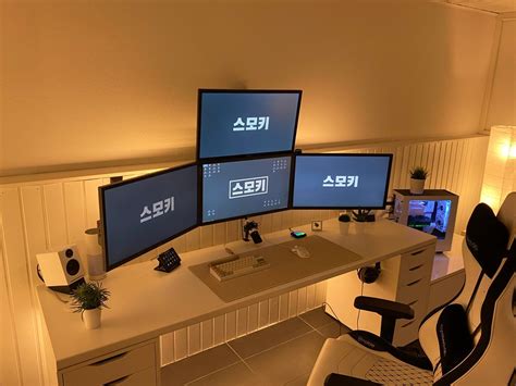 Best White Gaming Setups | Streamous: Tips, Tricks, and Reviews for ...