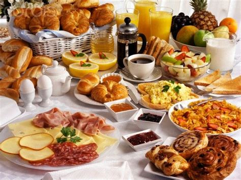 food and drink - What is a continental breakfast and what other types ...