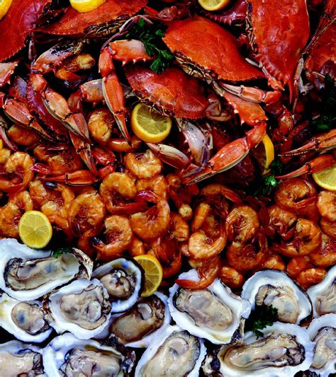 5 Seafood Dishes To Order To Guarantee a Second Date