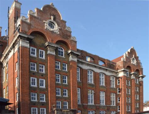 New End Primary School (1906), London NW3