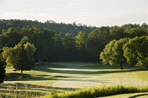 Welcome to our turf. - Mill Run Golf Club