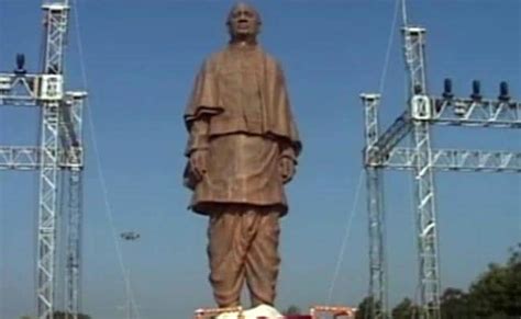 Gujarat Unveils Sardar Patel's 30-Feet Statue