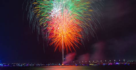 Night Sky with Fireworks · Free Stock Photo