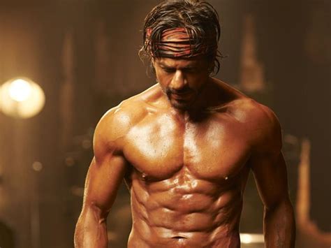 Shah Rukh Khan actually has 10 packs but we are saying eight: Farah ...