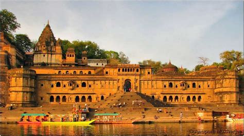 Holkar Fort, Maheshwar| Holkar Fort Photos and Timings