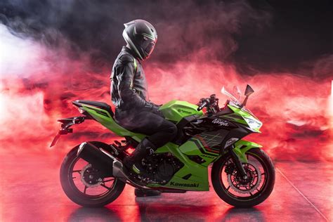 Kawasaki Ninja 400 2022 | AUTODINO