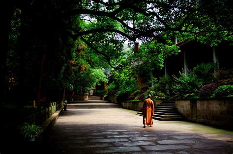 Buddhist Monastic Life and the Vinaya. Daily life -2- – Toils and Troubles in Xinjiang Province