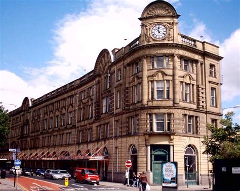 Manchester Victoria Station. Architecture. 25 images. Research | Victoria station, Ferry ...