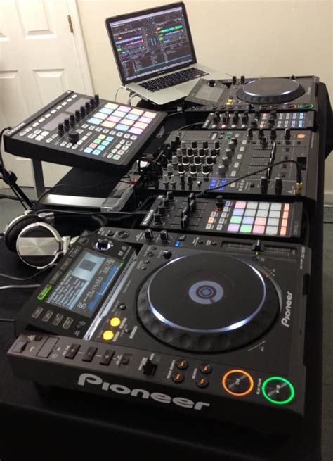 The 25+ best Dj setup ideas on Pinterest | Dj, Dj equipment and Dj gear