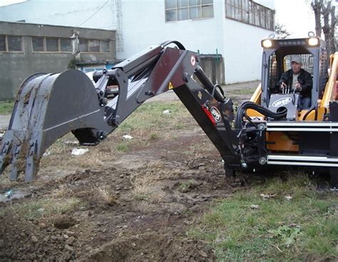 CATERPILLAR BACKHOE ATTACHMENT FOR SKID STEER | Seven Roads Group