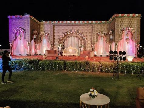 Banquet Hall for Sale in Greater Noida, India seeking INR 4 crore