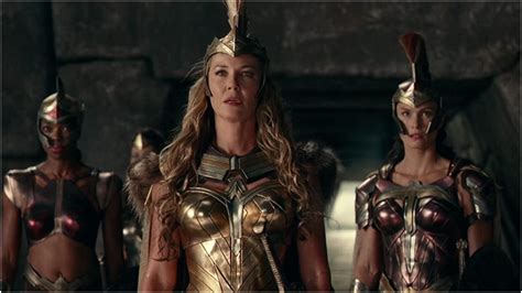 New Zack Snyder's Justice League clip shows Amazons vs Steppenwolf ...