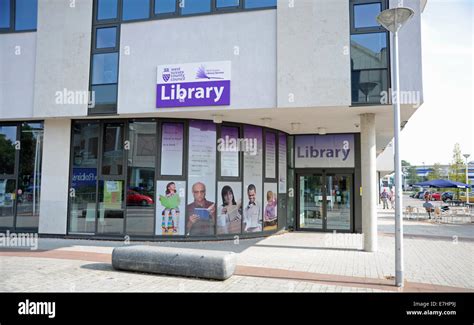 Crawley library hi-res stock photography and images - Alamy