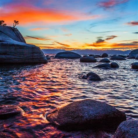 Download wallpaper: Bonsai Rock sunset at Lake Tahoe 1024x1024