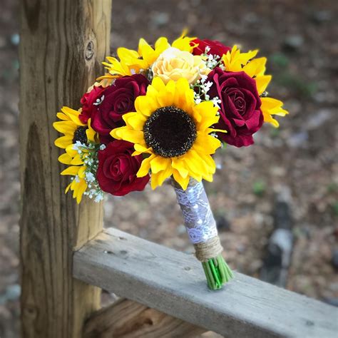 Rose and Sunflower Bouquet Bride Bouquet Sunflower Bouquet | Etsy in 2020 | Sunflower wedding ...