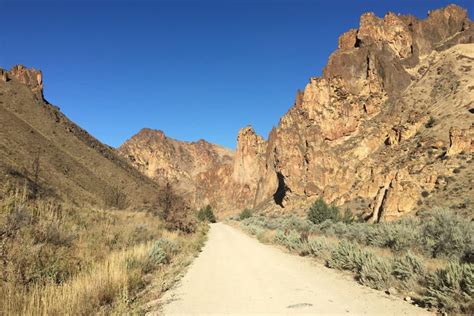 Camping at Leslie Gulch - Travel Oregon