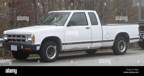 Chevrolet S 10 extended cab Stock Photo - Alamy