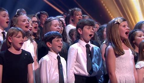 Watch This 165-Piece Choir Sing A Breathtaking Version Of 'Hallelujah' In Welsh. | Singing ...