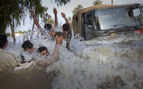 Flood in Pakistan Aug. 2010 | Flood in pakistan, August pictures ...