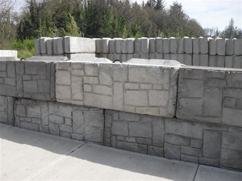 Concrete Retaining wall advice (using bunker/mafia/bin block) | NC4x4