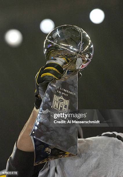 56 Steelers Win Super Bowl Jerome Bettis Stock Photos, High-Res ...