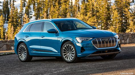 Audi e-tron (US-Spec) | 2019MY | Front Three-Quarter