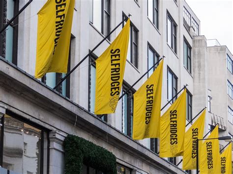 Selfridges re-opens with an experimental approach - TheIndustry.fashion